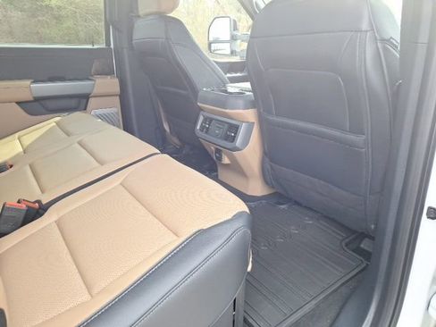 New 2026 Ford F250 Lariat w/ Black Appearance Package image 29