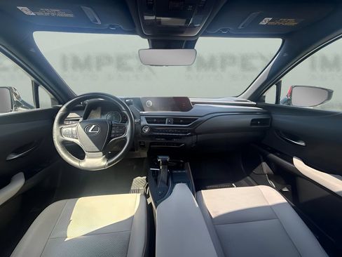Used 2020 Lexus UX 200 w/ Premium Package FWD image 9