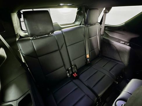 Used 2021 Cadillac Escalade Luxury AWD/4WD image 33