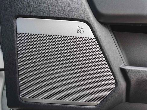 Used 2022 Ford F150 Lightning Lariat image 13