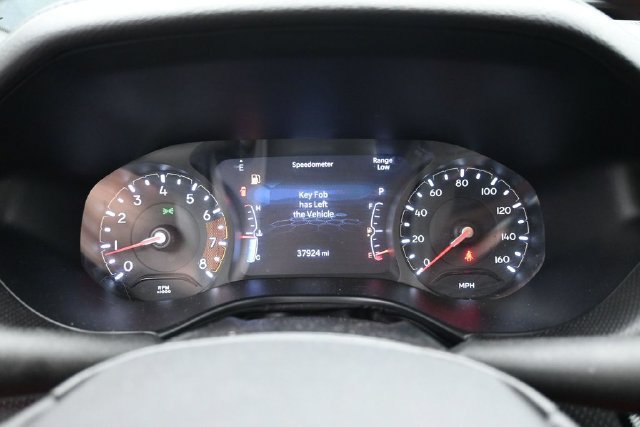 Used 2025 Jeep Compass Trailhawk AWD/4WD image 16