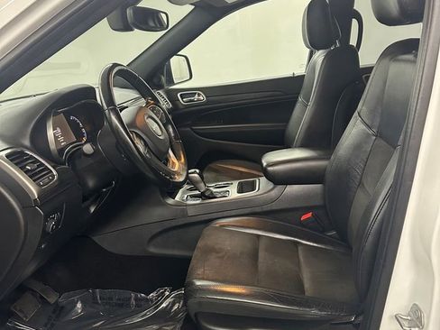 Used 2020 Jeep Grand Cherokee Altitude AWD/4WD image 11