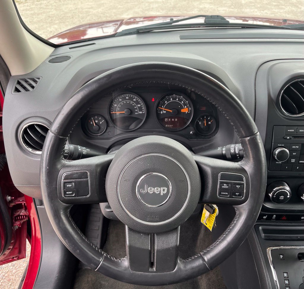 Used 2017 Jeep Patriot High Altitude AWD/4WD image 21