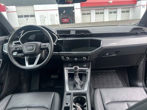 Used 2024 Audi Q3 2.0T Premium Plus w/ Premium Plus Package image 14