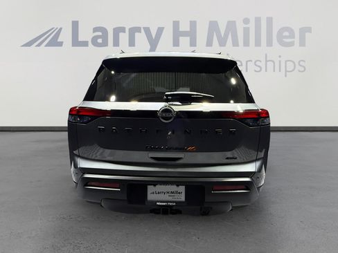 Certified 2024 Nissan Pathfinder Rock Creek AWD/4WD image 4