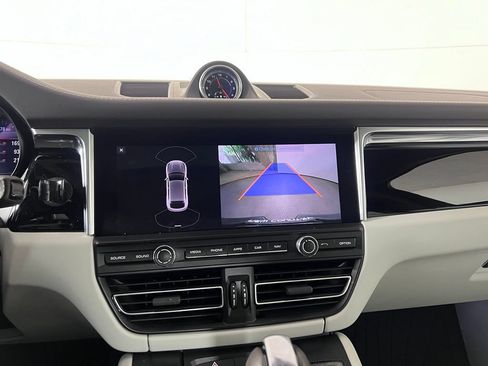 Certified 2020 Porsche Macan S AWD/4WD image 34