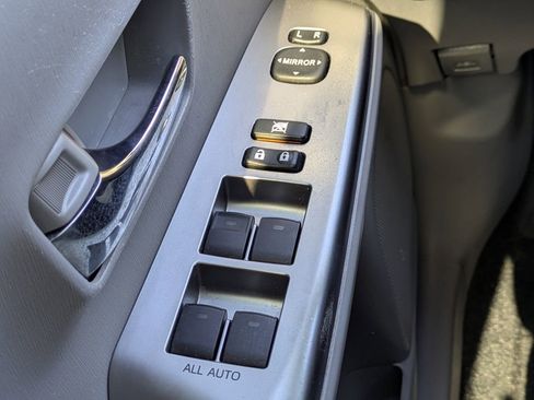 Used 2015 Toyota Prius V Three image 26