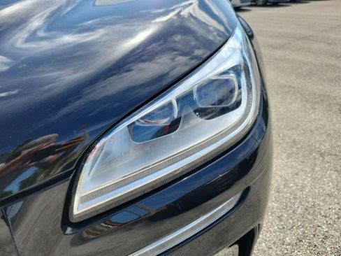 Used 2023 Lincoln Corsair Reserve w/ Jet Appearance Package FWD image 11