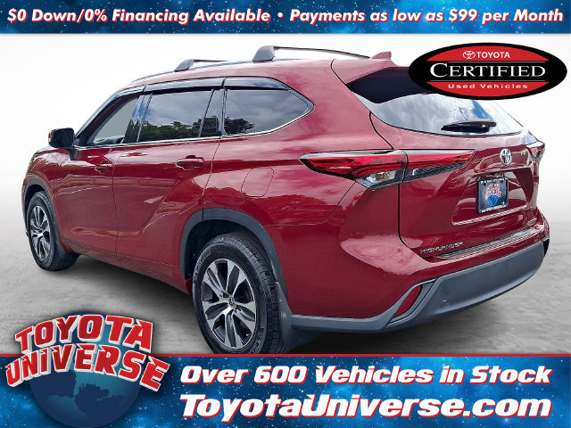 Used 2022 Toyota Highlander XLE AWD/4WD image 3