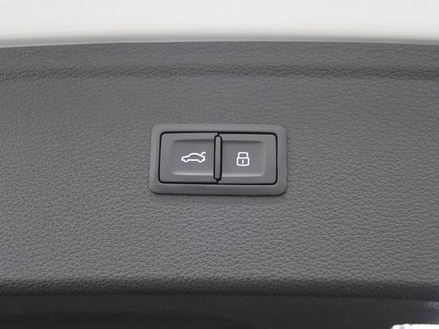 Used 2022 Audi Q5 2.0T Premium w/ Convenience Package image 20