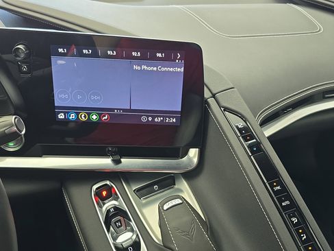 Used 2022 Chevrolet Corvette Stingray Coupe w/ 1LT image 16