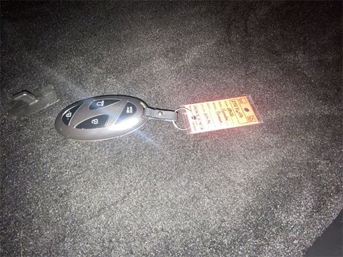 Used 2025 Hyundai Tucson SE image 29