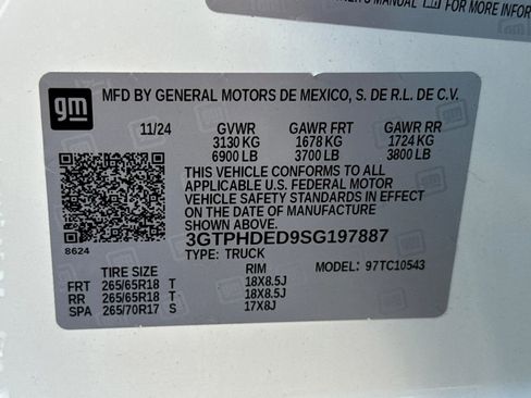 Certified 2025 GMC Sierra 1500 SLT RWD image 29