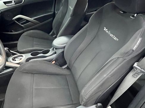 Used 2014 Hyundai Veloster image 25