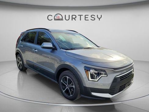 New 2026 Kia Niro EX FWD image 4