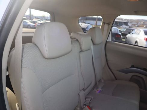 Used 2008 Mitsubishi Outlander SE FWD image 27