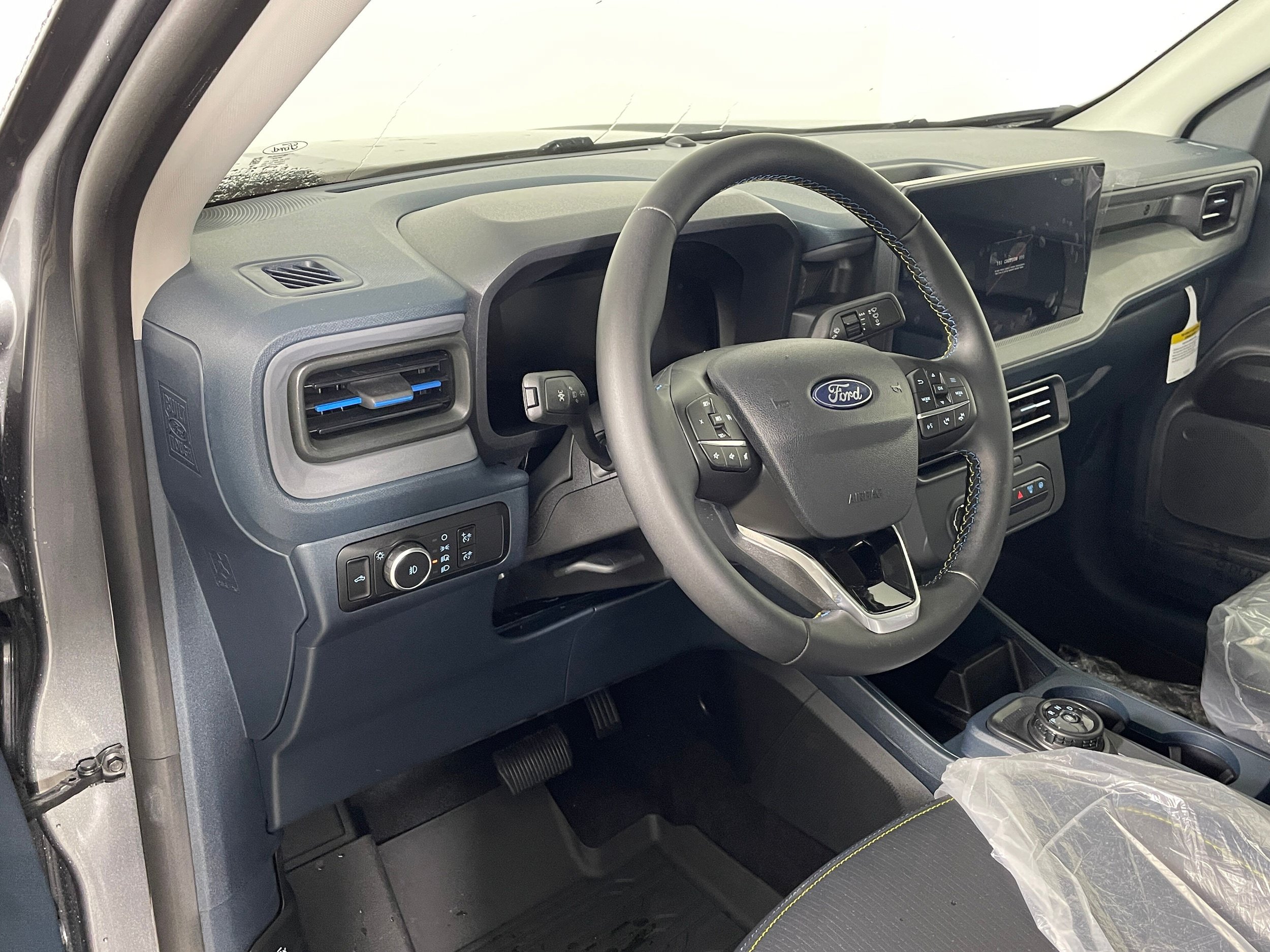 New 2026 Ford Maverick Lobo AWD/4WD image 2