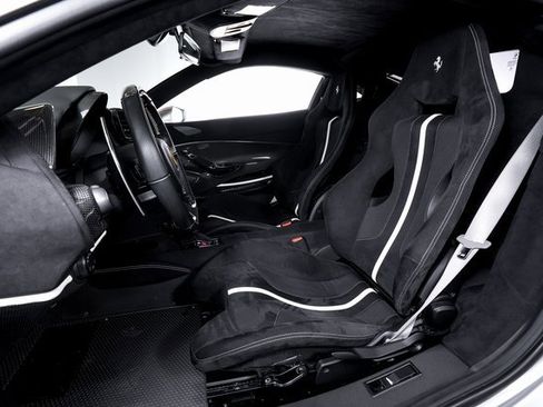 Used 2020 Ferrari 488 Pista Coupe image 4