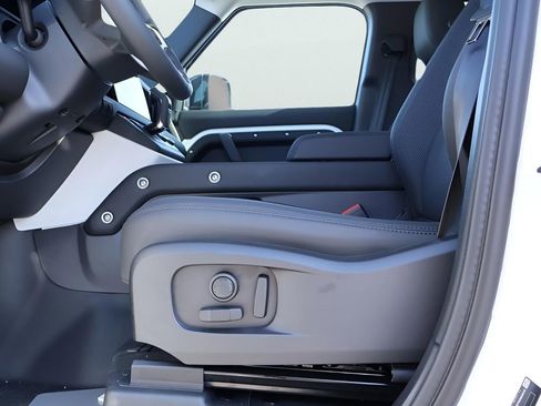 New 2025 Land Rover Defender 110 S AWD/4WD image 36