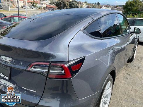Used 2023 Tesla Model Y Long Range image 95