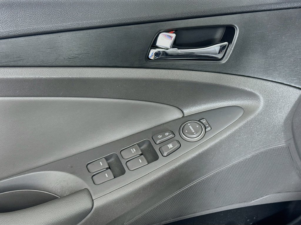 Used 2013 Hyundai Sonata GLS w/ Popular Equipment Pkg FWD image 16