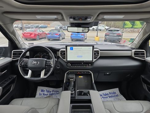 Used 2022 Toyota Tundra Limited image 15