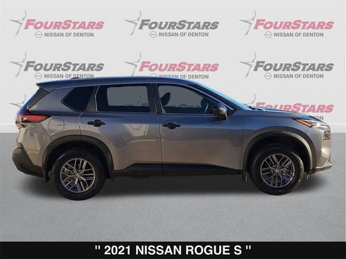Used 2021 Nissan Rogue S image 3
