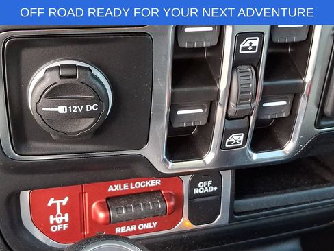 Used 2024 Jeep Wrangler Unlimited AWD/4WD image 25