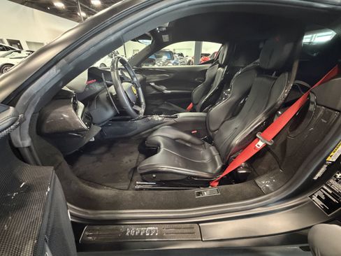 Used 2022 Ferrari SF90 Stradale AWD/4WD image 12