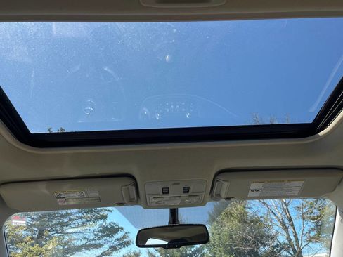 Used 2015 Toyota RAV4 Limited image 8