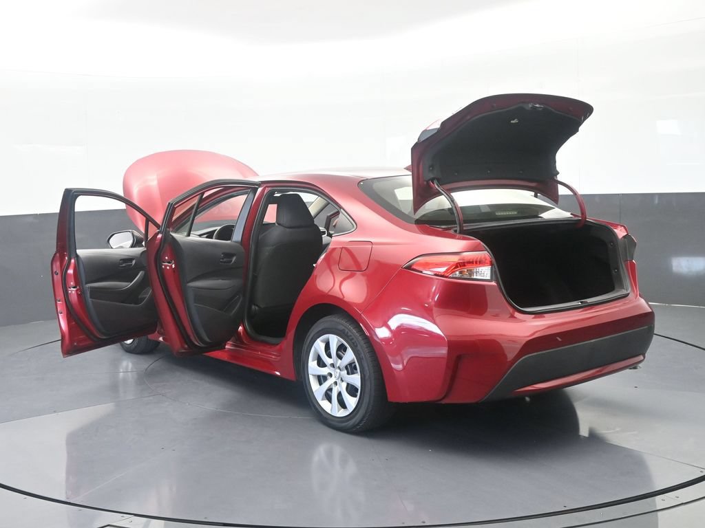 Used 2022 Toyota Corolla LE FWD image 68