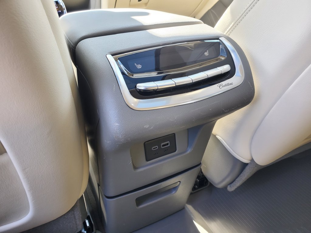 Used 2024 Cadillac XT6 Premium Luxury w/ LPO, Floor Liner Package AWD/4WD image 43