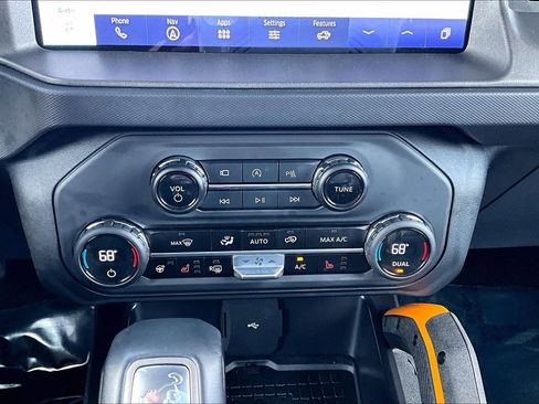 Certified 2024 Ford Bronco Badlands image 16