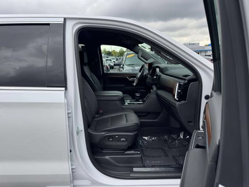 Used 2023 GMC Sierra 1500 Denali AWD/4WD image 14