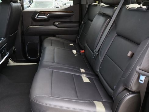 Used 2022 GMC Sierra 1500 Elevation w/ Elevation Premium Package AWD/4WD image 24