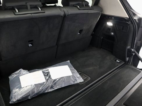 Used 2022 BMW X7 xDrive40i w/ Executive Package image 17