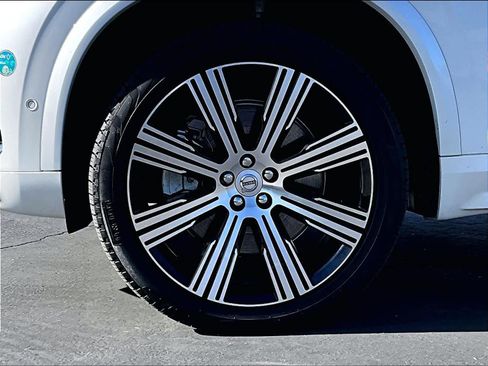 Used 2024 Volvo XC90 T8 Ultimate w/ Protection Package Premier image 12