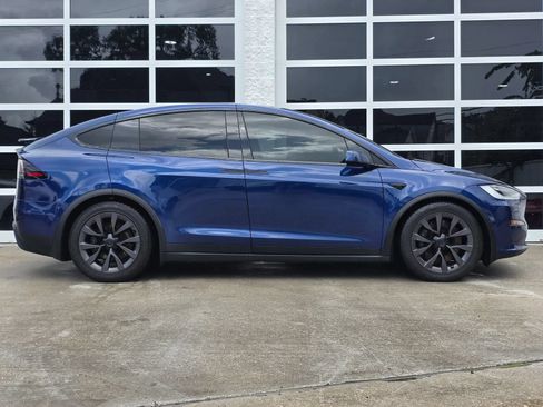 Used 2022 Tesla Model X Plaid AWD/4WD image 3