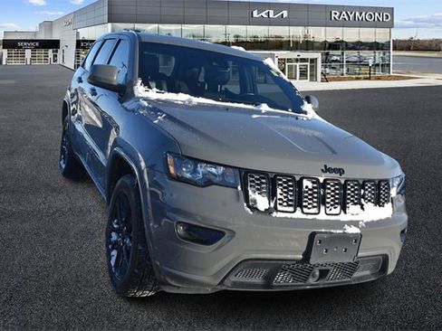 Used 2020 Jeep Grand Cherokee Altitude image 9