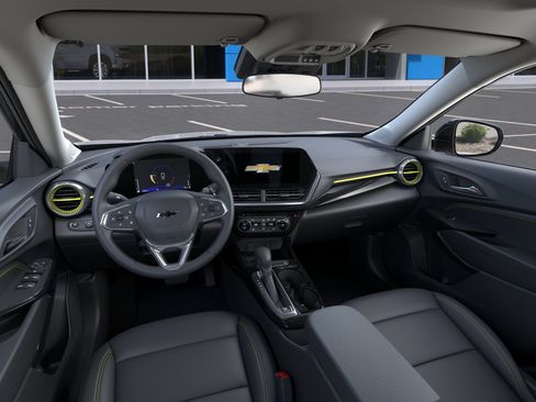 New 2026 Chevrolet Trax ACTIV w/ Sunroof Package FWD image 15