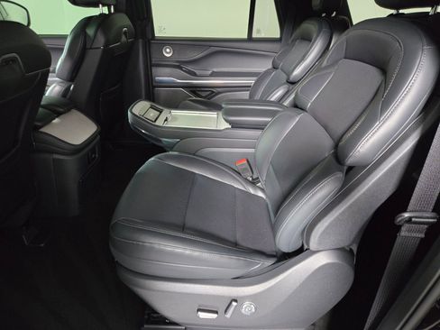 Used 2026 Lincoln Navigator L Reserve w/ Jet Appearance Package AWD/4WD image 12