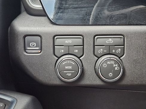 New 2026 Chevrolet Silverado 1500 LT w/ Texas Edition Plus AWD/4WD image 22