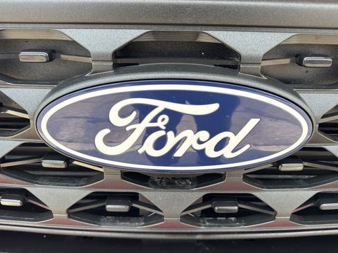 Certified 2025 Ford Maverick XLT w/ XLT Luxury Package FWD image 13