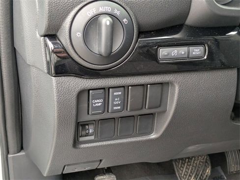 Used 2024 Nissan Titan SV w/ SV Bronze Edition Package image 16