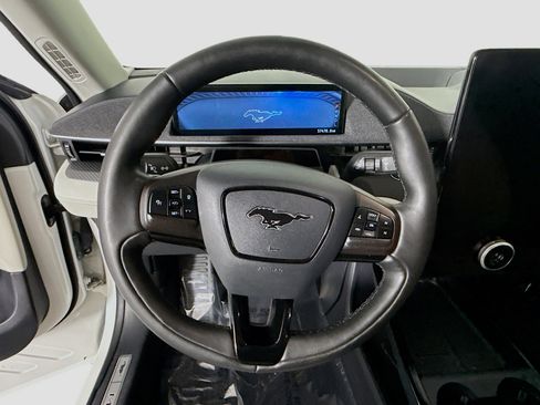 Used 2021 Ford Mustang Mach-E Premium image 13