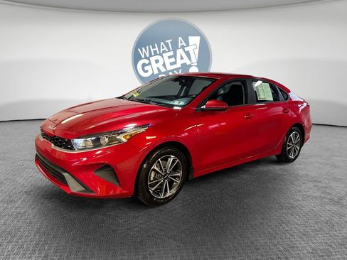 Certified 2024 Kia Forte LXS FWD image 8
