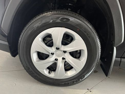 Used 2024 Toyota RAV4 LE AWD/4WD image 14