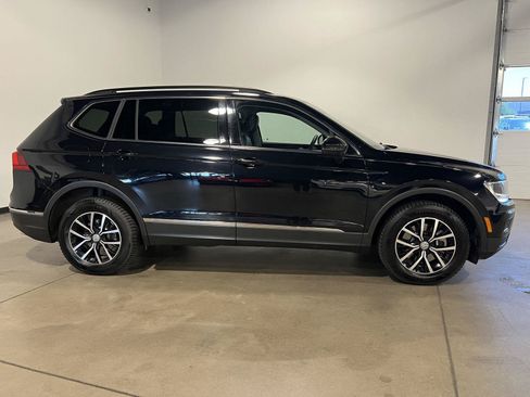 Used 2021 Volkswagen Tiguan SE FWD image 2