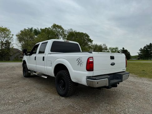 Used 2015 Ford F250 XLT w/ Camper Package AWD/4WD image 2