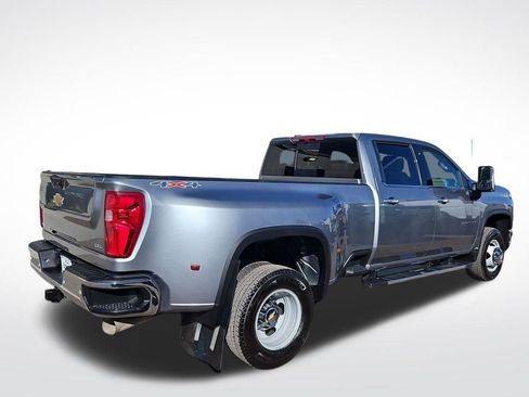 Used 2025 Chevrolet Silverado 3500 LTZ w/ LTZ Convenience Package image 5